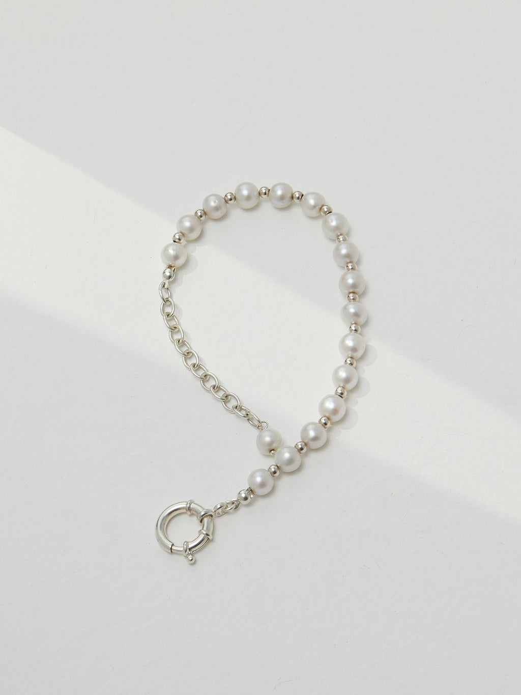 Luna Pearl Bracelet