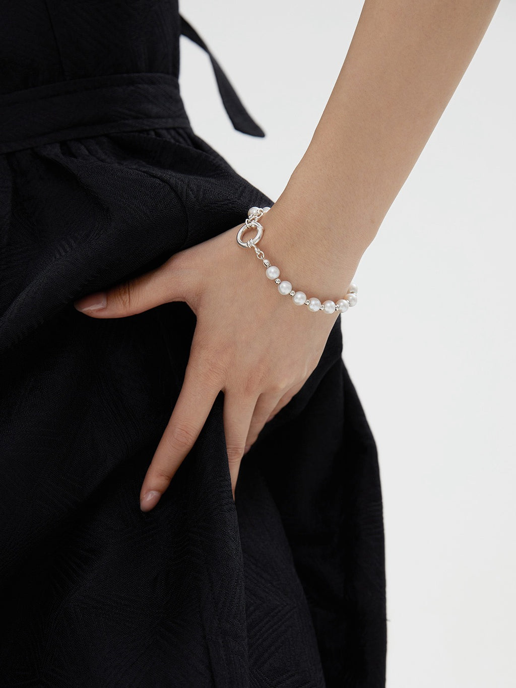 Luna Pearl Bracelet